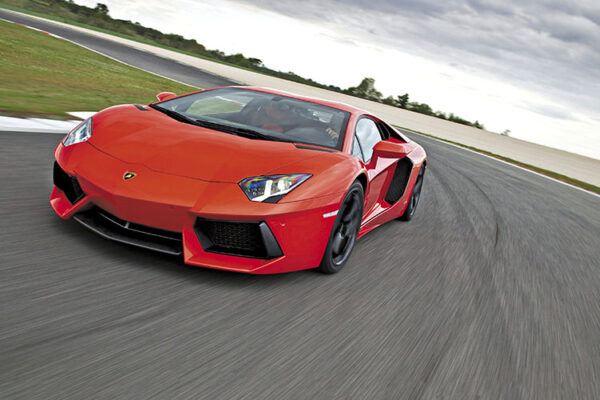 Aventador torque distribution